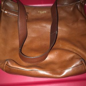 Authentic vintage Carmel brown Coach bucket bag